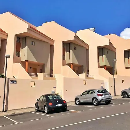 Casa de Férias Cozy Townhouse With Sea View Puerto de Santiago (Tenerife)